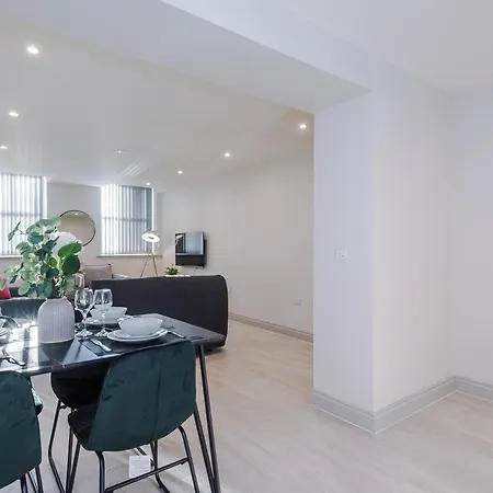 Stunning Flat In By Purestay Short * Leeds (West Yorkshire)