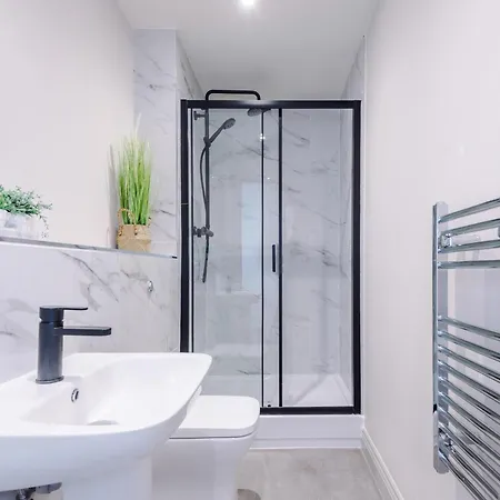 Stunning Flat In By Purestay Short