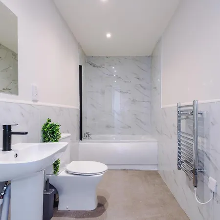 Stunning Flat In By Purestay Short Apartment *